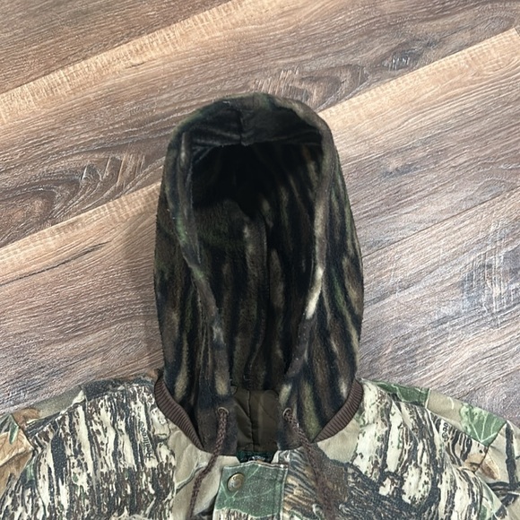 Cabelas vintage style realtree camo jacket boys w/ hood, quilted lining pockets - Picture 5 of 13